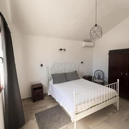 Vivelorural Abuela Maria 3, Garden & Pool * Сан-Бартоломе