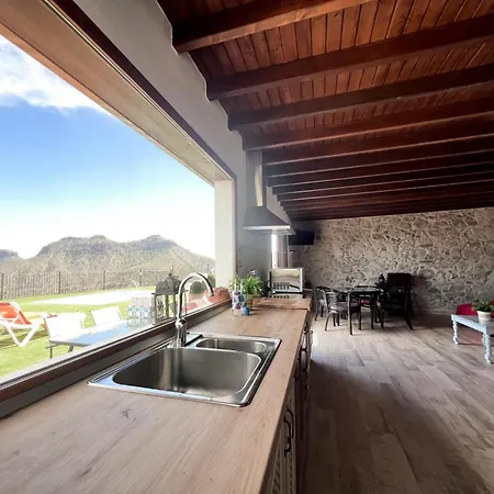 Vivelorural Abuela Maria 3, Garden & Pool Holiday home
