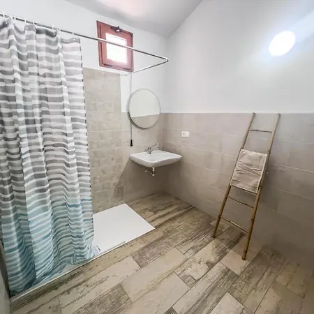 Vivelorural Abuela Maria 3, Garden & Pool Сан-Бартоломе