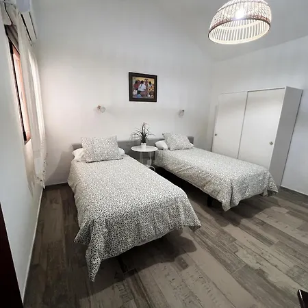 Vivelorural Abuela Maria 3, Garden & Pool * Сан-Бартоломе