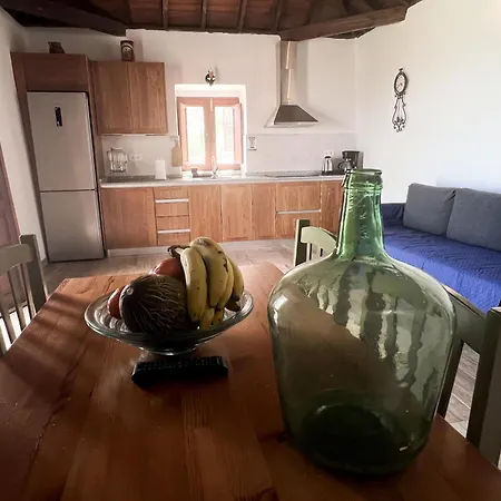 Vivelorural Abuela Maria 3, Garden & Pool * Сан-Бартоломе
