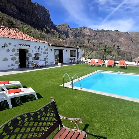 Vivelorural Abuela Maria 3, Garden & Pool